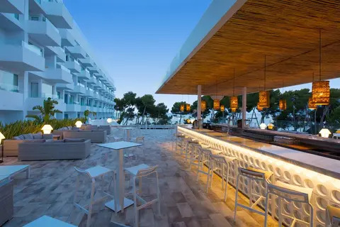 Iberostar Selection Santa Eulalia Ibiza in Santa Eulària des Riu — foto 6
