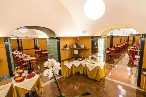 Le Petit in Turijn, foto 16