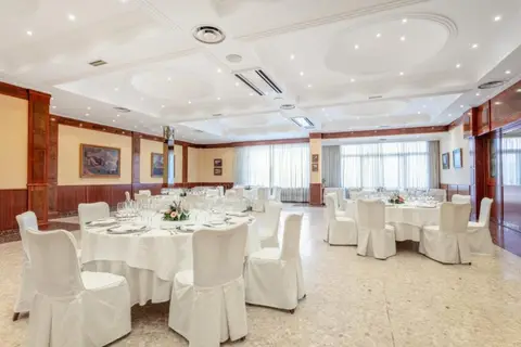 Hotel Crisol Regio in Santa Marta de Tormes — foto 17