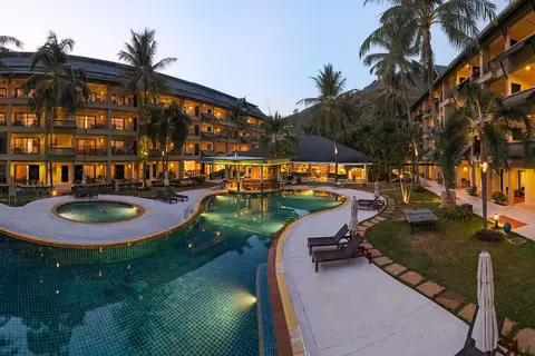 Radisson Resort and Suites Phuket in ตำบลเชิงทะเล — foto 16