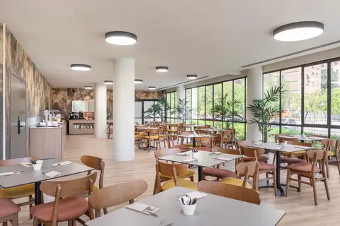 Hotel Acta Pirámides in Madrid