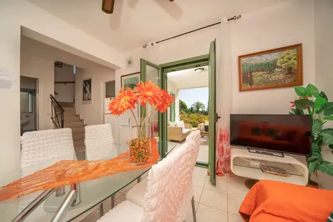 Monambeles Villas in Σβορωνάτα — foto 15