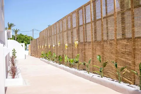 Atma Beach Room & Suites in Φαληράκι — foto 11