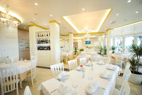 Iliria Internacional Hotel in Durres — foto 28