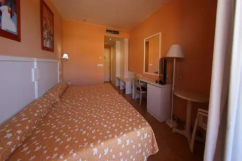 Ohtels La Hacienda in Vila-seca — foto 6