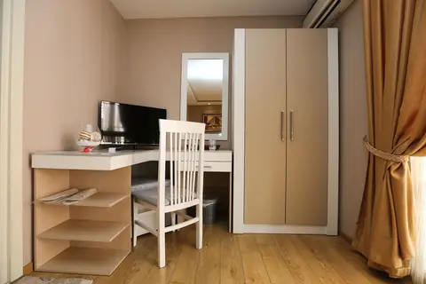 Hotel Vila Verde City Center in Tirana — foto 17