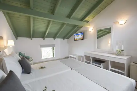 Samaina Port Hotel in Δημοτική Ενότητα Καρλοβασίων — foto 29