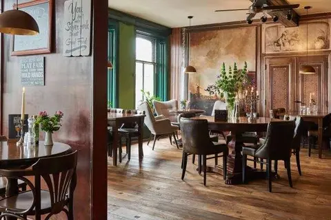 Hotel 't Gemeentehuis Bedum in Bedum — foto 2