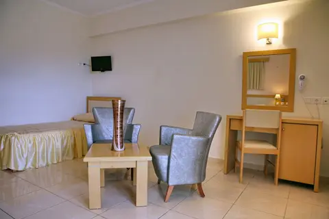 Theofilos Superior Hotel in Πέτρα — foto 8
