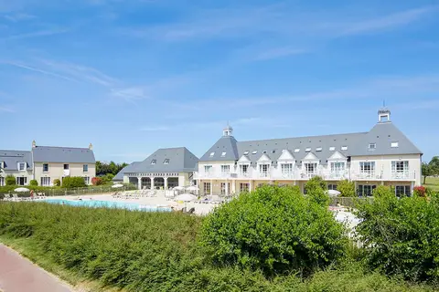 Le Green Beach in Port-en-Bessin — foto 10