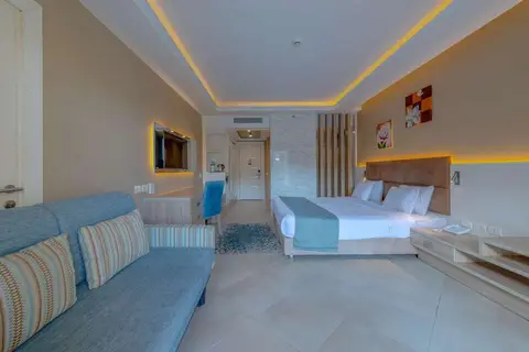 Titanic Royal in الهضبه — foto 7