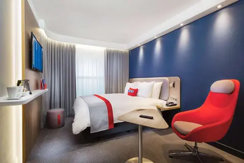 Holiday Inn Express Malta in San Ġiljan