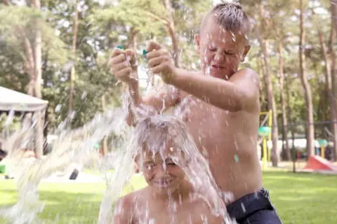 Oostappen Vakantiepark Arnhem foto 8