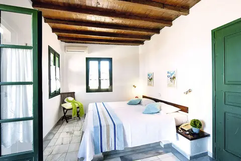 Mr & Mrs White Paros in Νάουσα — foto 13