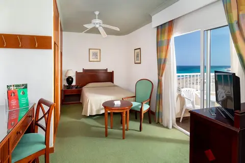 Hotel Riu Oliva Beach Resort in Corralejo — foto 12