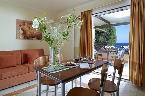 Avantis Suites in Αμάρυνθος — foto 5