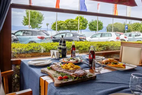 Villa Tino Pub foto 3