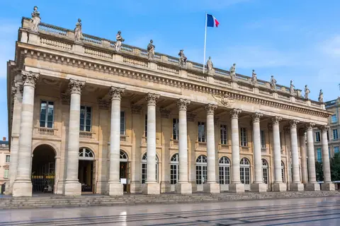 10-daagse rondreis per trein Parijs, San Sebastian en Bordeaux in stijl in Coupvray — foto 17
