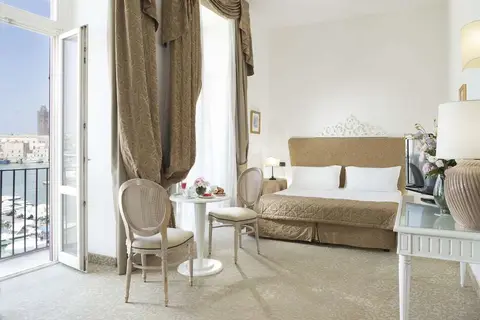 Hotel San Paolo al Convento in Trani