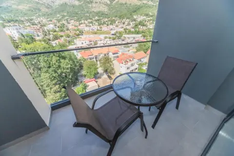 N Hotel in Sutomore — foto 8