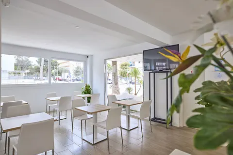 Fly & Go Welikehotel Fenix in Llucmajor — foto 24