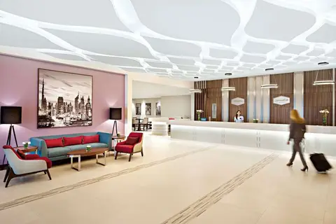 Hampton by Hilton Dubai Airport Hotel in Dubai — foto 8