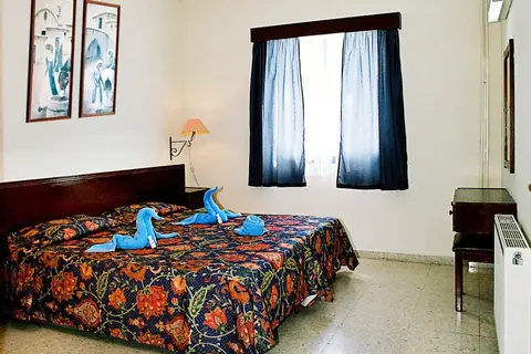 Hilltop Gardens Hotel Apartments in Paphos — foto 12
