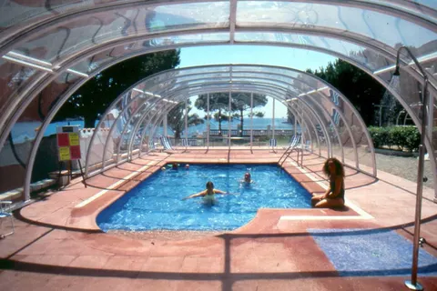 Vakantiepark Cala Montjoi foto 4