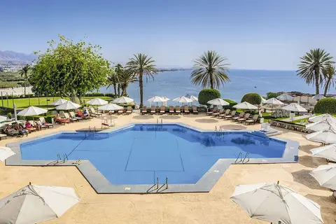 Crowne Plaza Muscat in السيب — foto 4