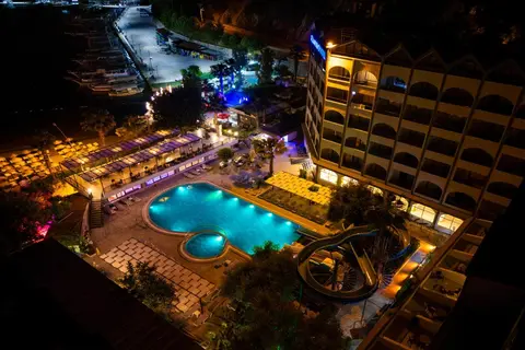 Gölmar Beach in Marmaris — foto 4