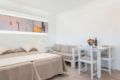 Alcudia Beach Aparthotel in Alcúdia — foto 7