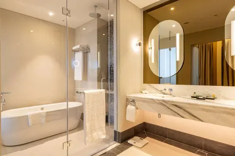Embassy Suites by Hilton Doha Old Town in Doha — foto 10