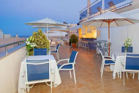 Duquesa Playa in Santa Eulària des Riu — foto 5