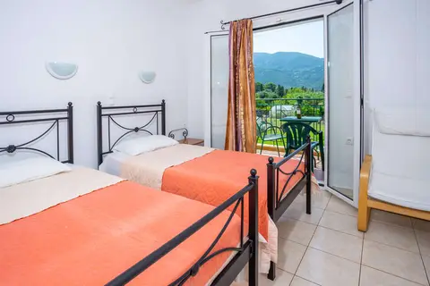 Costas & Sophies Studios in Δημοτική Ενότητα Ελλομένου — foto 3