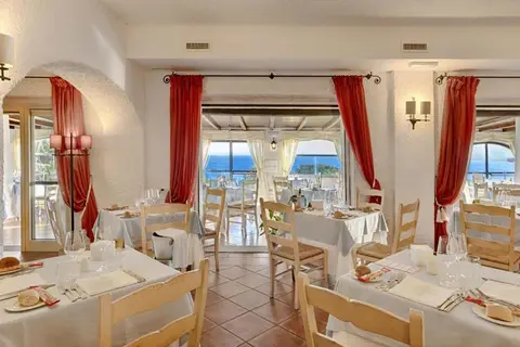 Colonna Grand Hotel Capo Testa in Santa Teresa Gallura — foto 27