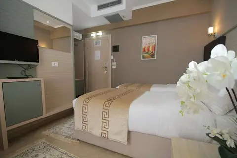 Capital Tirana Hotel in Tirana, foto 4