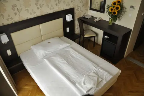 Medos Hotel Budapest in Boedapest — foto 23