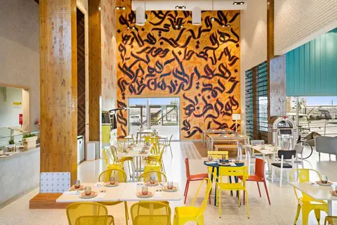 Fuwairit Kite Beach Tapestry Collection by Hi in Fuwairit — foto 13