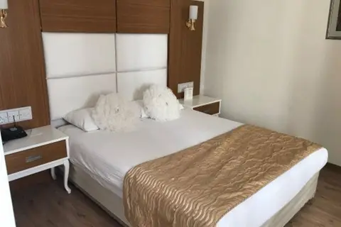 City Royal Hotel and Casino in Kuzey Lefkoşa — foto 8