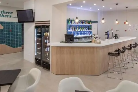 Vitor's Plaza in Portimão — foto 27