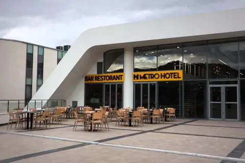 Metro Hotel Terminal in Tirana — foto 10