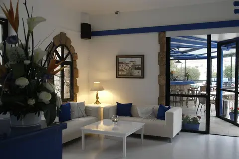 Hilltop Gardens Hotel Apartments in Paphos — foto 11