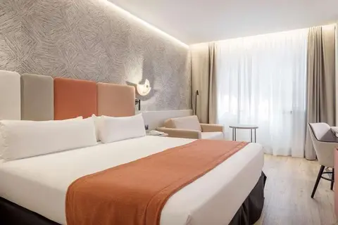 Hotel ILUNION Les Corts in Barcelona — foto 2