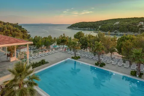 Gava Waterman Island Cottages in Milna — foto 25