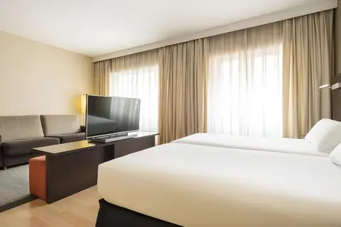 Hotel Ilunion Suites Madrid in Madrid — foto 13