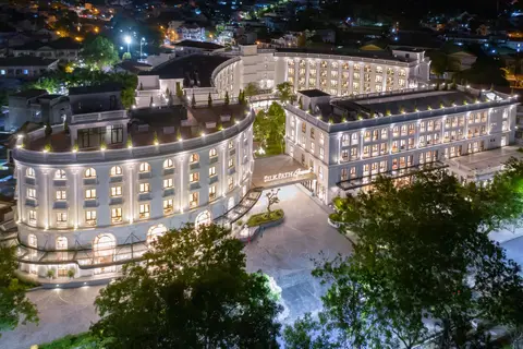 Silk Path Grand Hue Hotel in Hue — foto 19