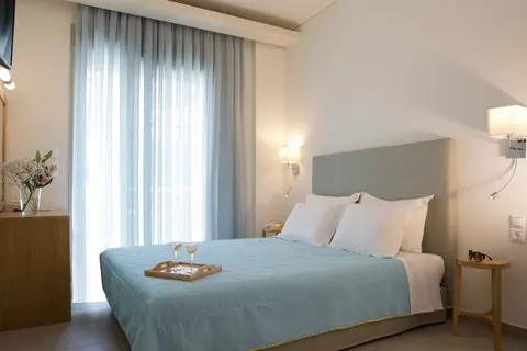 Grand TheoNi Hotel Suites & Spa in Municipal Unit of Apollonioi — foto 11