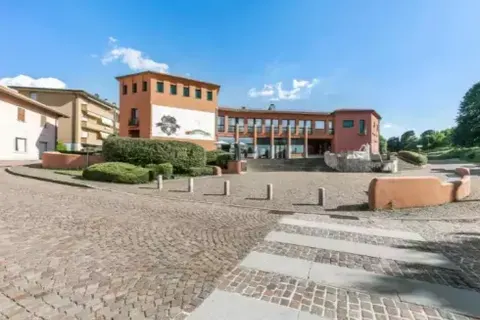 Busreis Como, Milaan & Emilia-Romagna foto 1