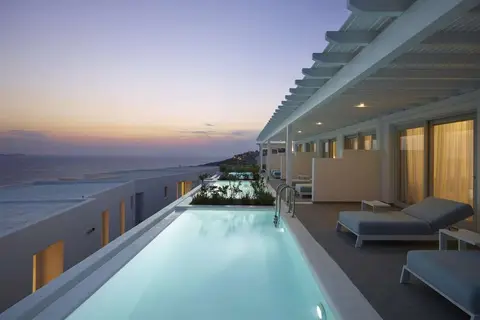 Epic Blue Suites & Villas in Agios Stefanos
