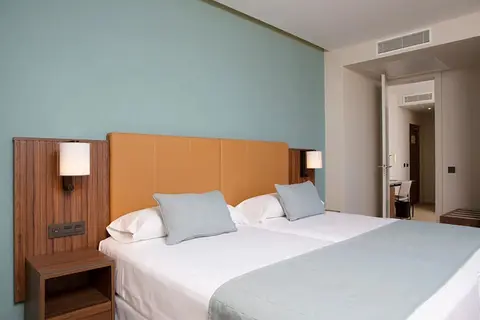 Hotel Riu Plaza España in Madrid — foto 16
